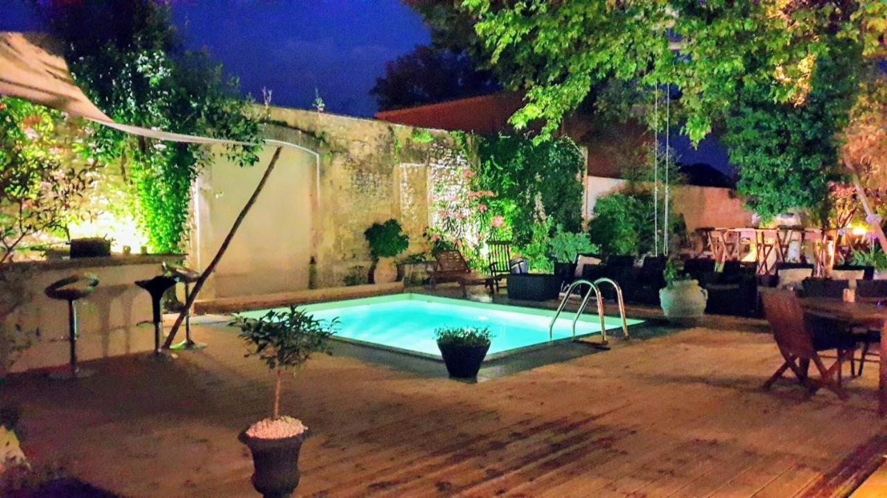 Le 4 Feuilles En.Camargue Hotel Bernis Buitenkant foto